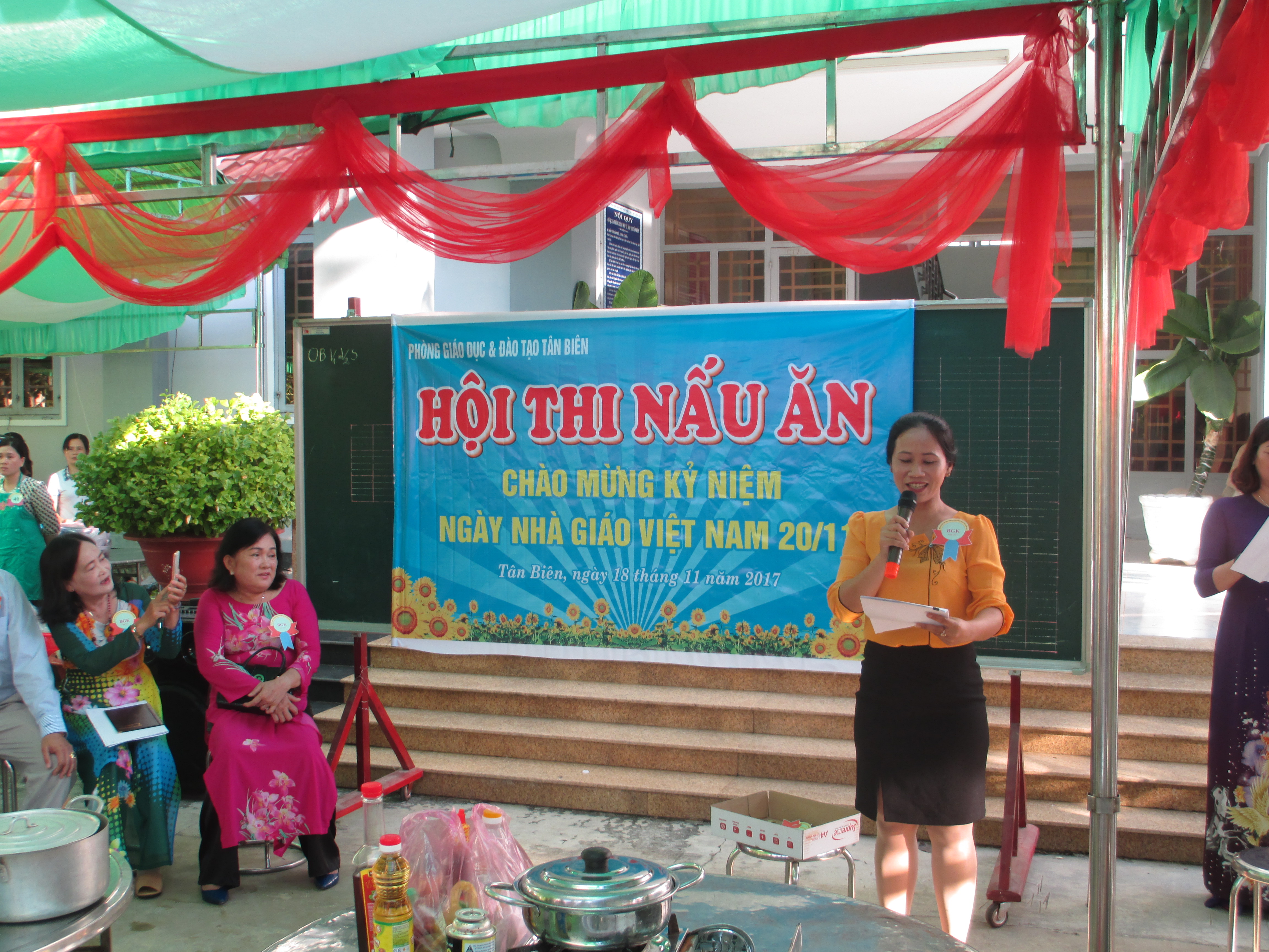 Hình ảnh Hội thi nấu ăn chào mừng ngày nhà giáo Việt Nam 20/11